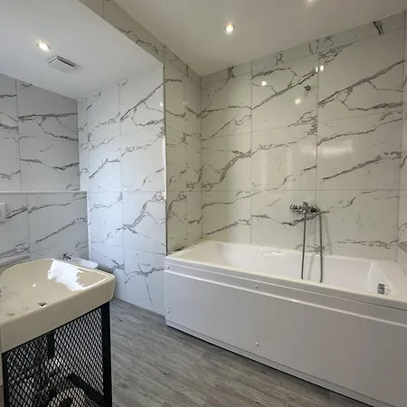 호텔 Peaky Durrës