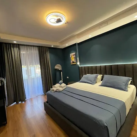 Peaky Hotel