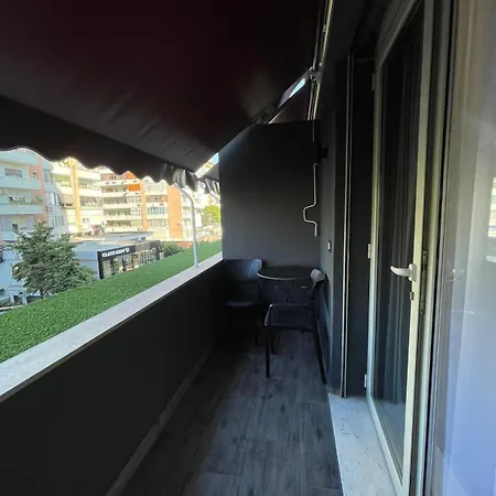 Peaky Hotel