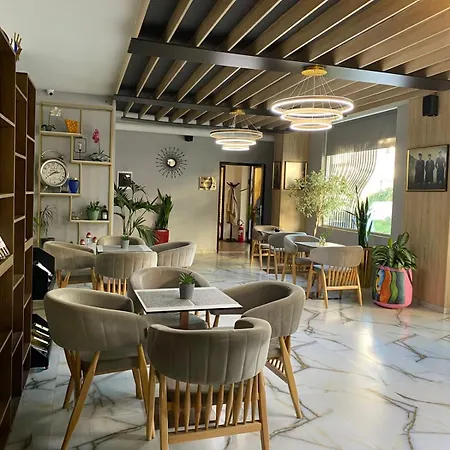 Peaky Hotel 4*